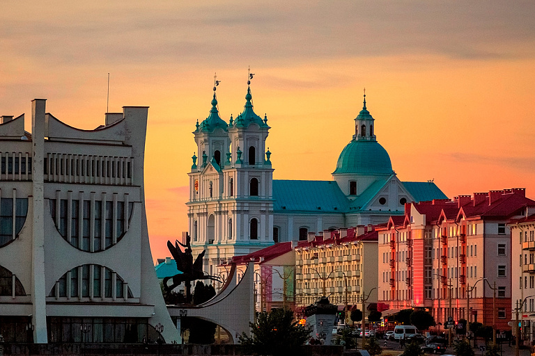 Нейросети оживили старинные фотографии Гродно – вы залипнете