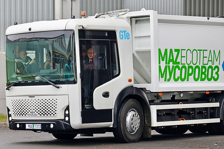 Первый электрический мусоровоз от МАЗ появится во дворах Минска – вот где