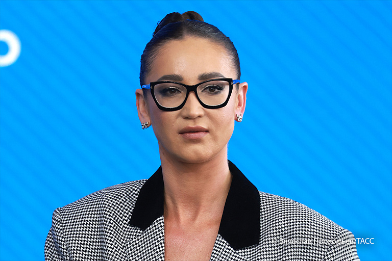 "Меня просто трясет" – Ольга Бузова разрыдалась перед подписчиками