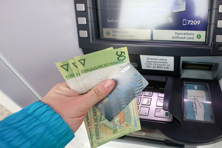 Некоторым категориям работников увеличат выплаты – кому повезло