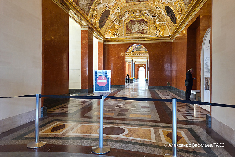 СМИ: по делу о краже в Лувре задержаны двое подозреваемых