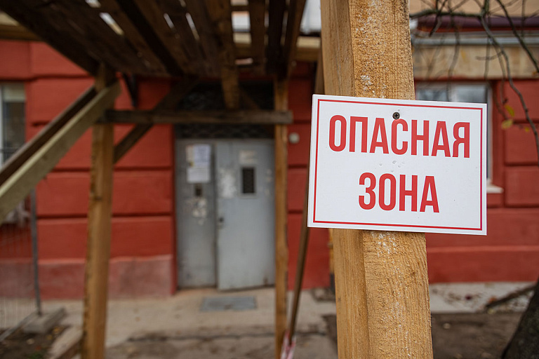 Вместо крыши – небо над головой: люди в Борисове страдают от капремонта