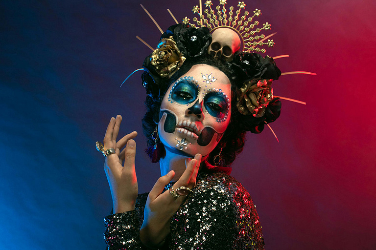 Макияж на Хэллоуин: как превратиться в куклу, Пьеро или королеву рококо