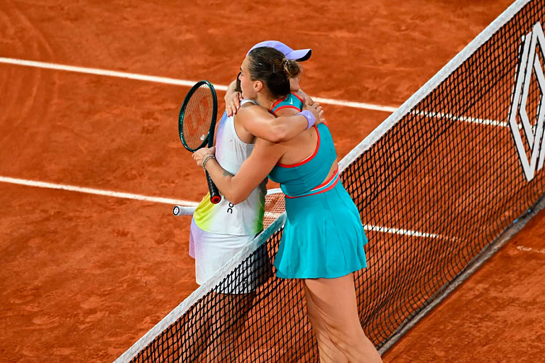 Соболенко и Свентек попали под санкции WTA – что случилось