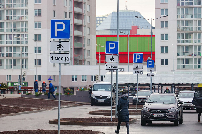 В крупном минском ТЦ продается двухкомнатная квартира – а что внутри