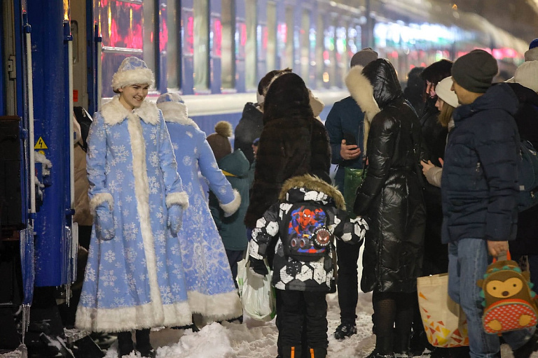 БЖД запускает новогодние поезда к Деду Морозу – когда ехать