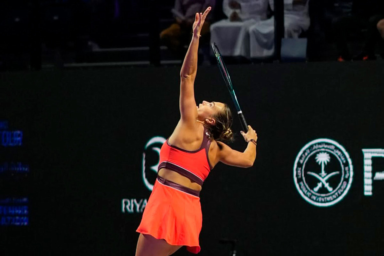 Соболенко успешно стартовала на Итоговом турнире – как прошел матч