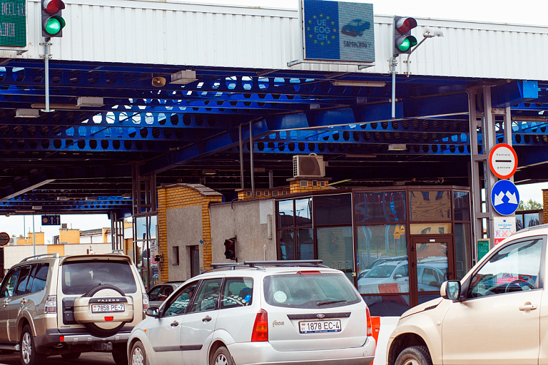 За неделю очередь выросла в 6 раз: узнали ситуацию на границе Беларуси с ЕС