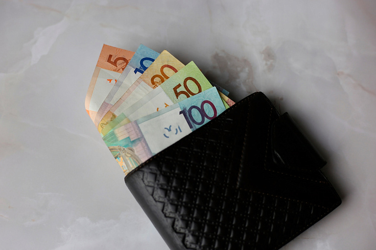 Пенсии и пособия в Беларуси выплатят досрочно – когда их можно получить