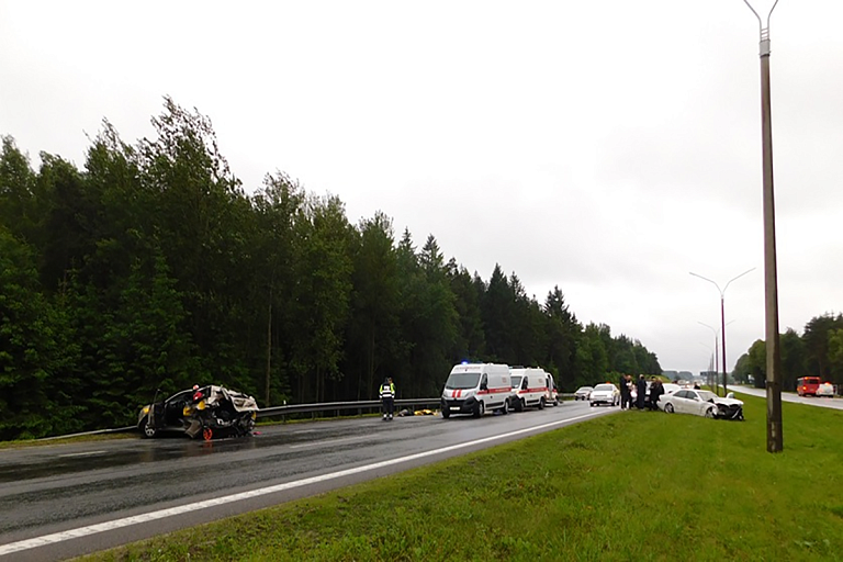 Подробности гибели россиян в ДТП под Минском: виновник был пьян и отвлекался