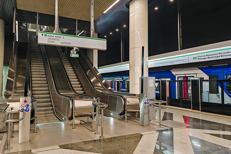 В минском метро пострадал ребенок – дело в эскалаторе