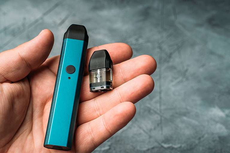 Продавали вейпы детям: МВД выявило 90 нарушителей