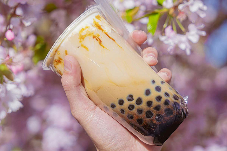 Бабл-ти опасен для здоровья – почему его нельзя пить часто, ответила врач