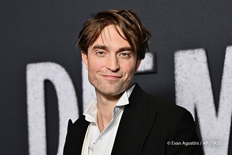 "Хочу снова сыграть 17-летнего": Роберт Паттинсон назвал себя зумером