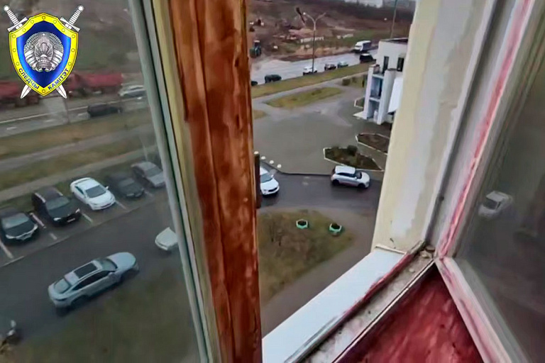 В Минске школьник выпал из окна – мальчик погиб