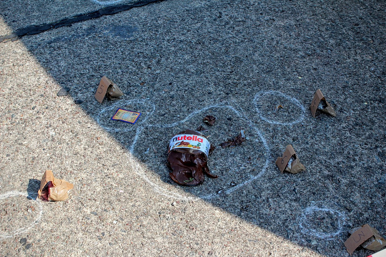 Подросток швырнул банку из-под шоколадной пасты в окно – что было дальше