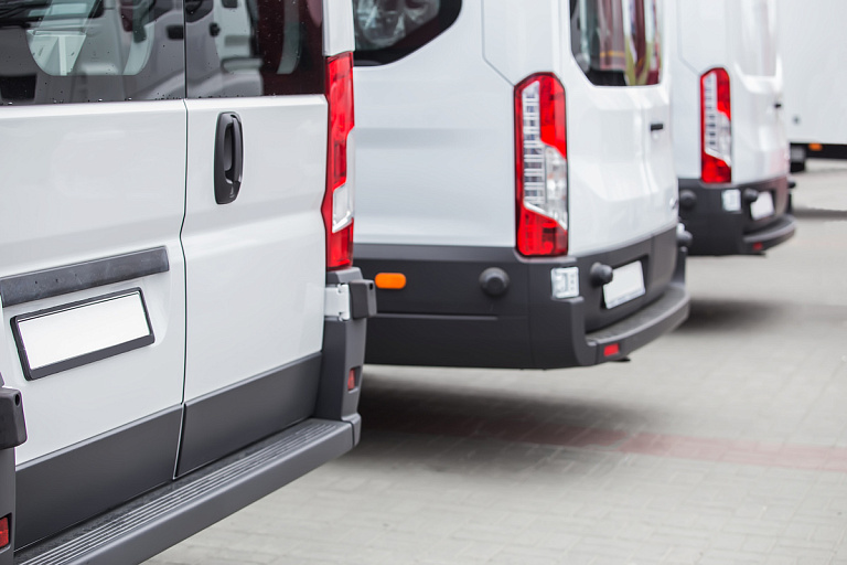 Власти рассказали, где в первую очередь маршрутки заменят автобусами