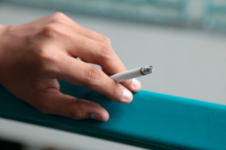 Для курильщиков хотят ввести новые ограничения – за что смогут штрафовать