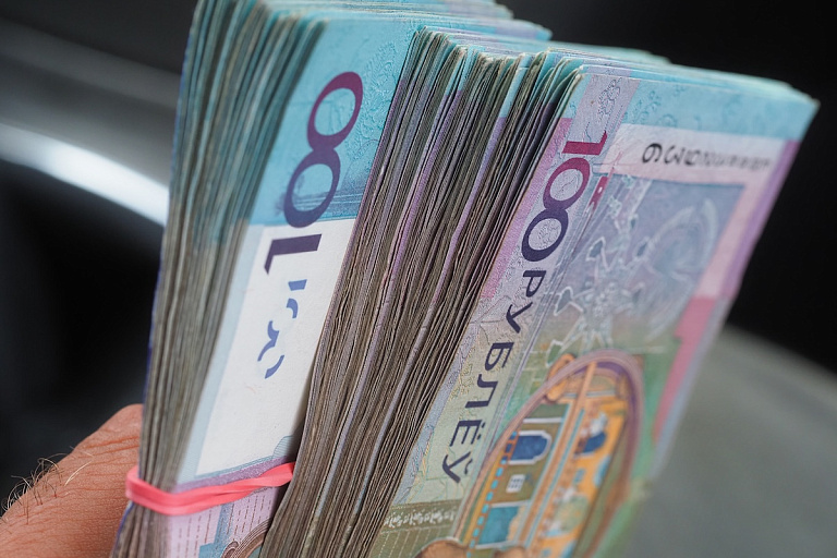 Сколько белорусов получает Br18 тыс. в месяц – смотрим вместе