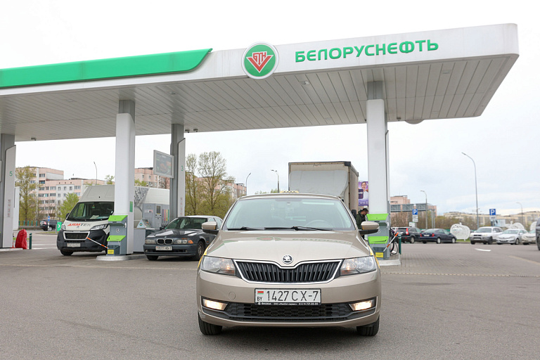 На заправках могут ввести новые ПДД – лишь бы не было очередей