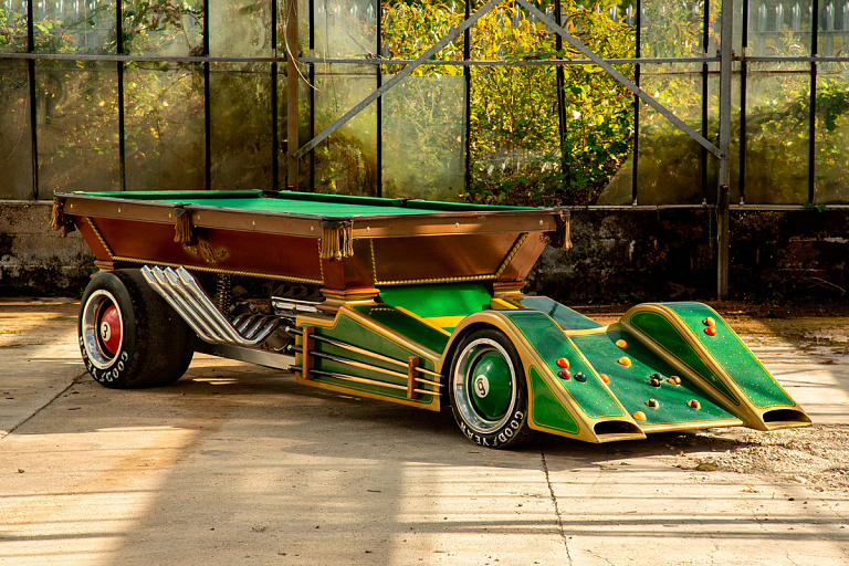 Хот-род в виде бильярдного стола на колесах продадут на аукционе