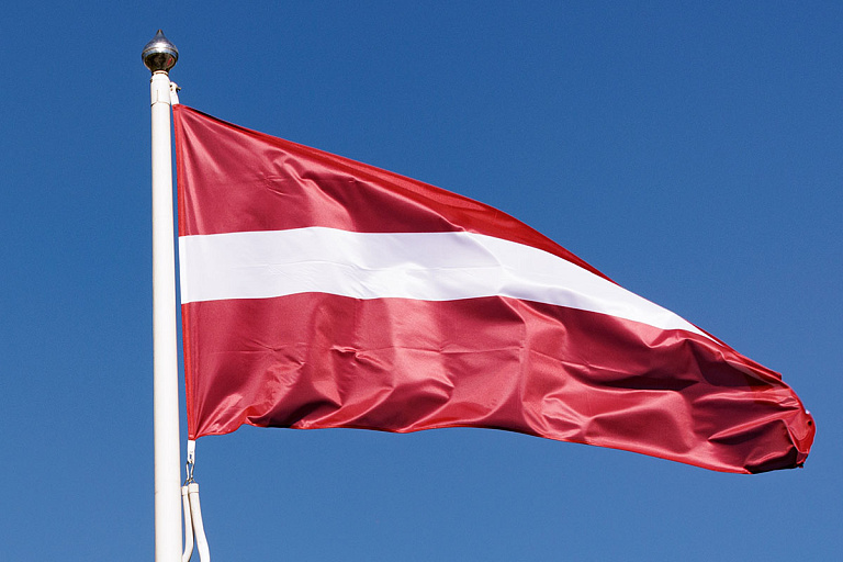 Латвия продлила запрет на ночные полеты у границы с Беларусью и РФ