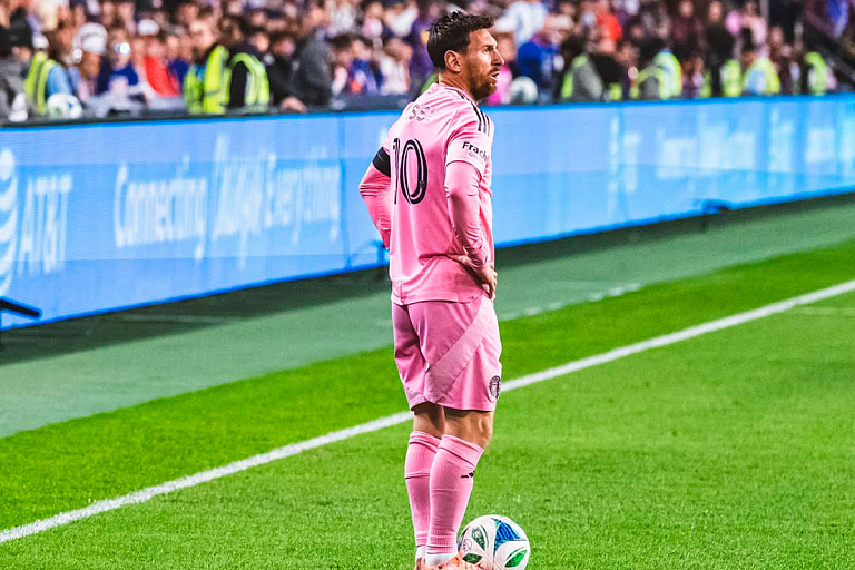 Лионель Месси стал первым футболистом, которому покорилась знаковая отметка