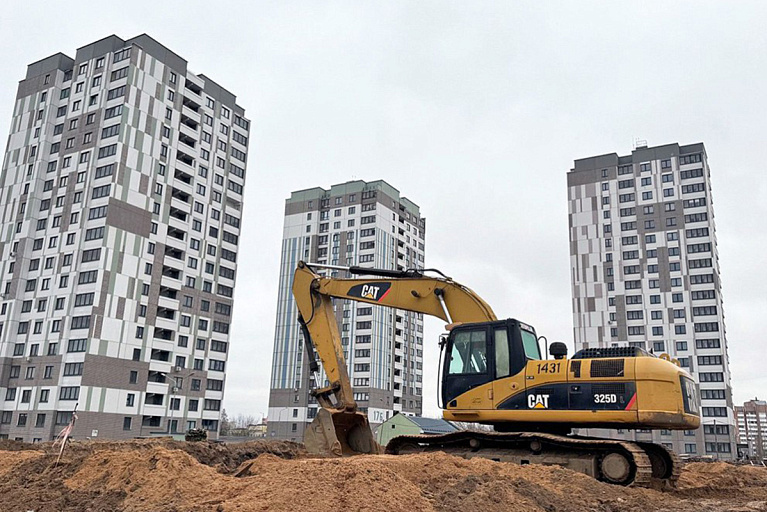 В столичном квартале для нуждающихся начали возводить новые дома