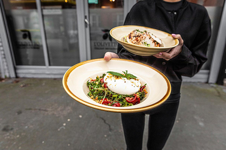 "Неделю жить буду": минчанин пообедал почти на Br100 – что в меню