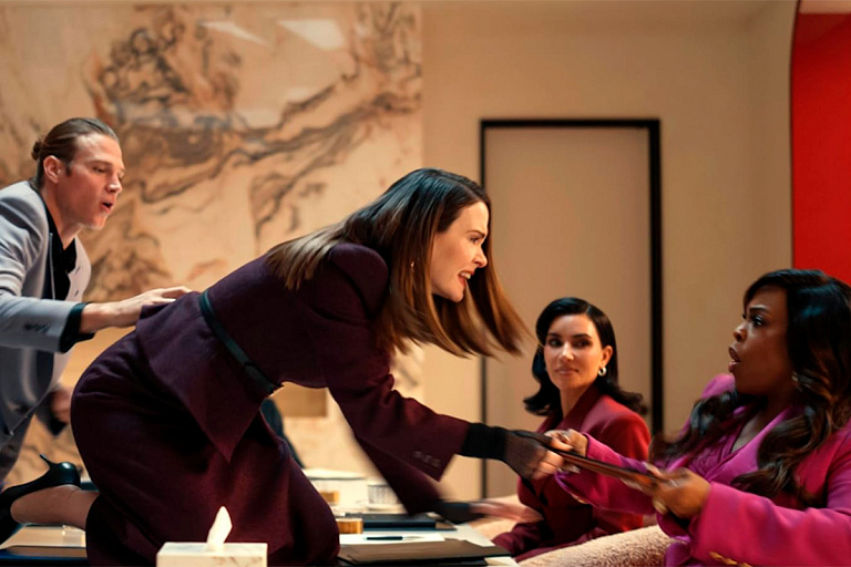 Новый сериал с Ким Кардашьян и Сарой Полсон продлили на второй сезон