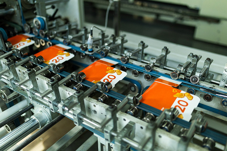 Даже упаковка белорусская: показываем, из каких ингредиентов готовят в Mak.by