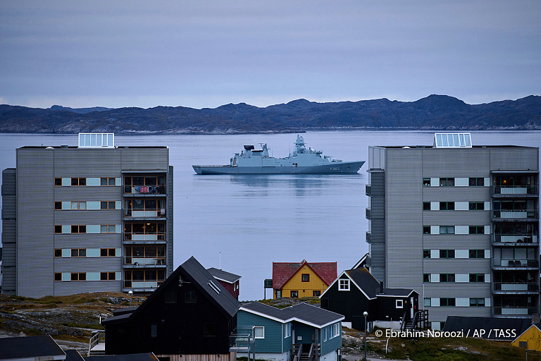 Город засыпает: целая страна устроила ночную слежку за чужим президентом