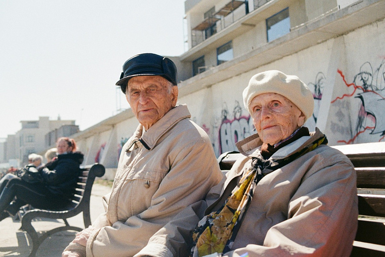За 100 лет люди стали жить вдвое дольше, установлена новая цель – какая