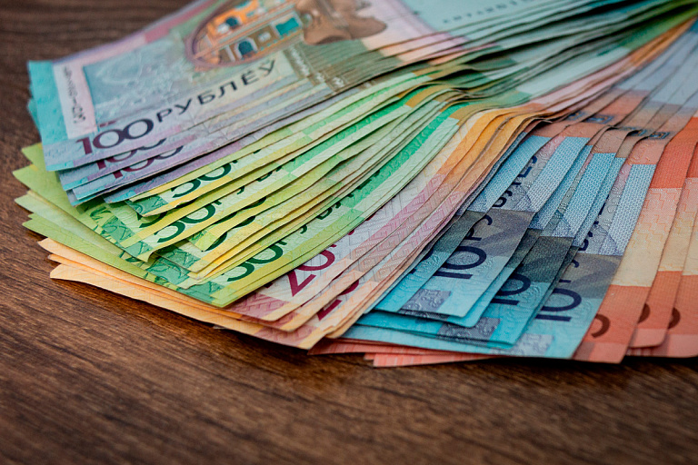 Эксперты объяснили, почему зарплаты в Беларуси продолжат расти