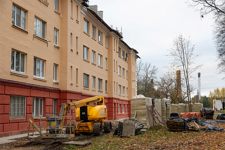 В Минске до Нового года завершат капремонт 32 домов: кто счастливчики