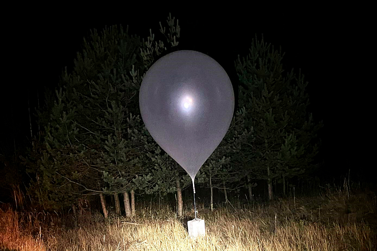 Лазеры и дроны: в Литве придумали, как будут бороться с метеозондами