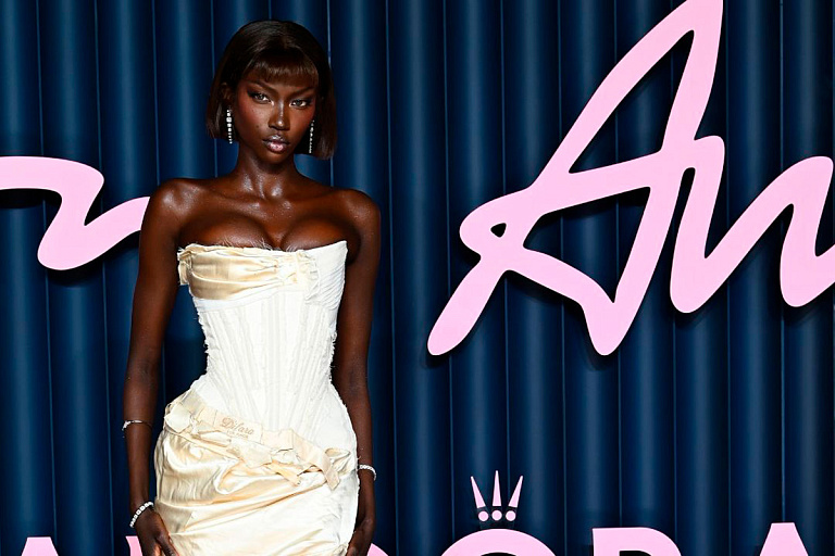 В Лондоне состоялась премия Fashion Awards: лучшие образы и награды