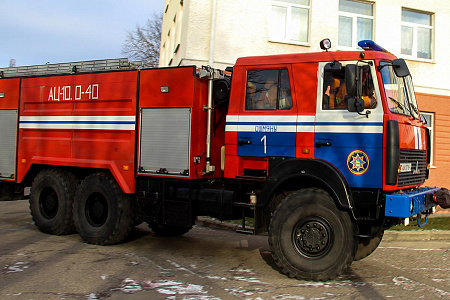 Более 20 детей эвакуированы из больницы в Новополоцке из-за пожара – видео