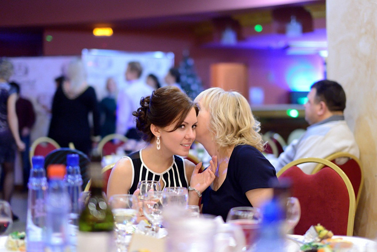 Выпить или напиться: как не ударить в грязь лицом на корпоративе