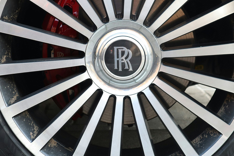 История Rolls-Royce за четыре минуты – нашли на YouTube залипательный ролик