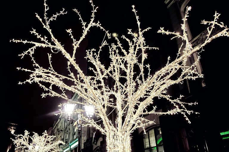 Гирлянд станет больше – как украшают Минск к Новому году