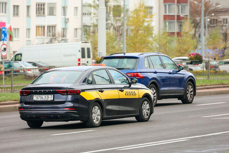 На Брестчине таксистам выдавали липовые сертификаты – к чему это привело