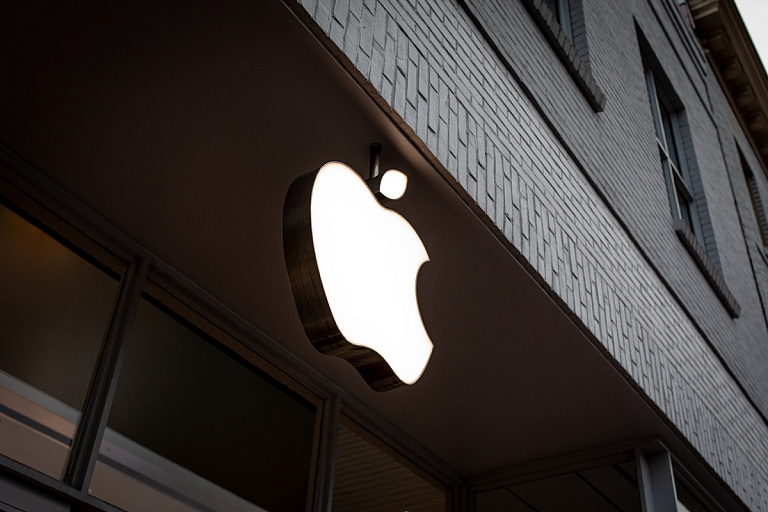 Apple откажется от функции Face ID в новом телефоне – инсайдеры