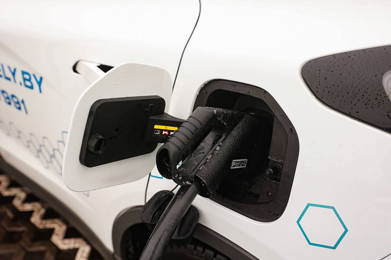 Проблемы у крупной сети зарядок для электрокаров – что случилось