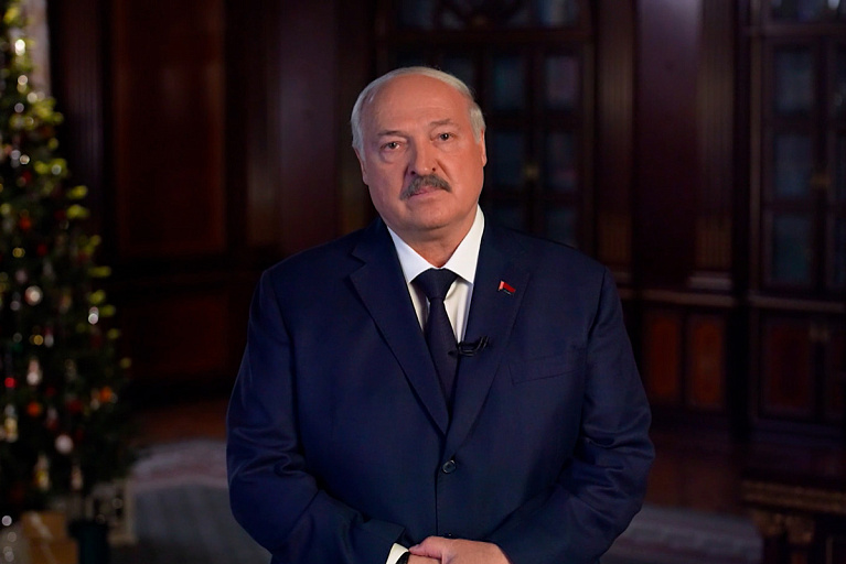 Александр Лукашенко поздравил белорусов с Новым годом – о чем говорил