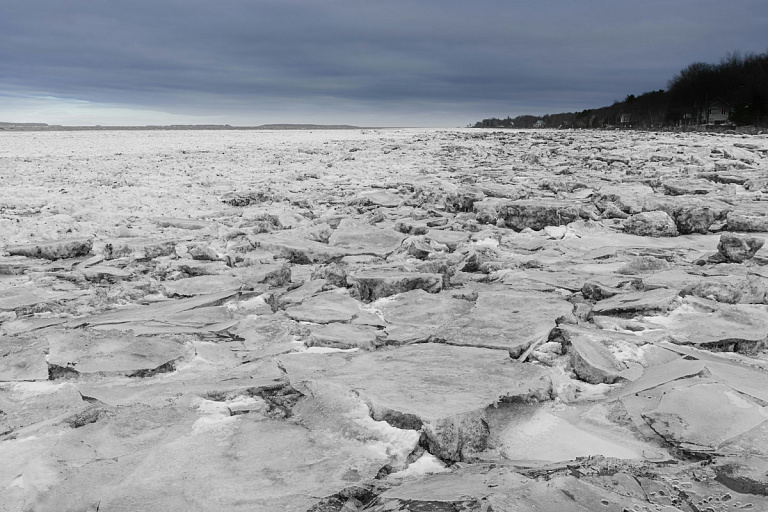 Туристку из Беларуси унесло в открытое море в России – МЧС ведет поиски