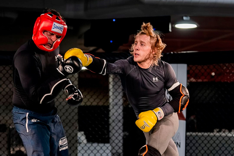 Сколько стоит здоровье: боец UFC разнес лигу за размер бонусных выплат