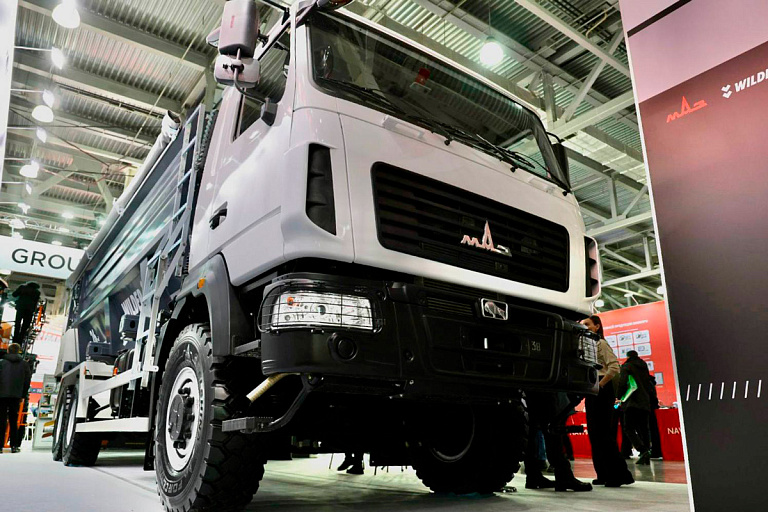 МАЗ показал новый картофелевоз белорусско-российского производства – фото