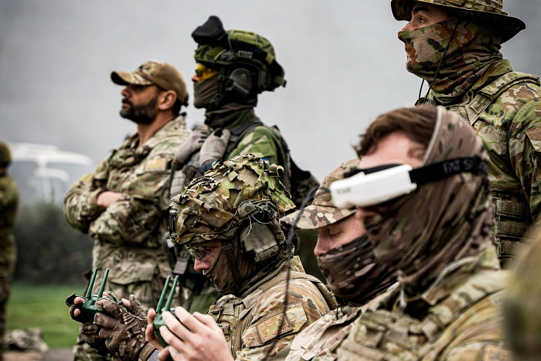 "Горячая зона" и роботы: узнали, как НАТО будет защищать восточные границы