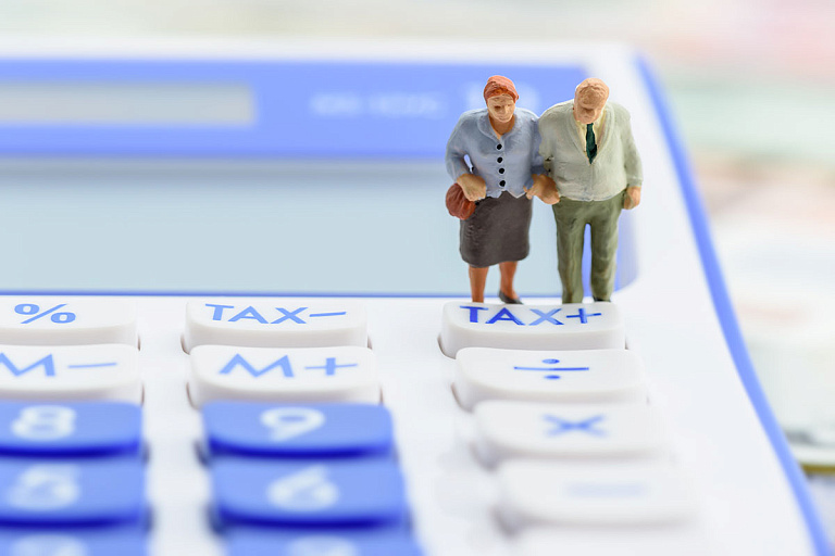 Все больше белорусов получают "вторую пенсию" – как они это делают